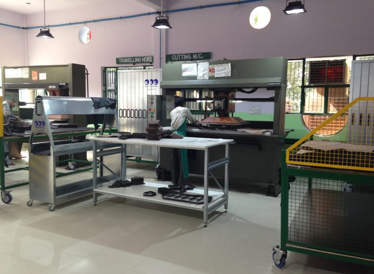 tavolo-da-lavoro-selleria