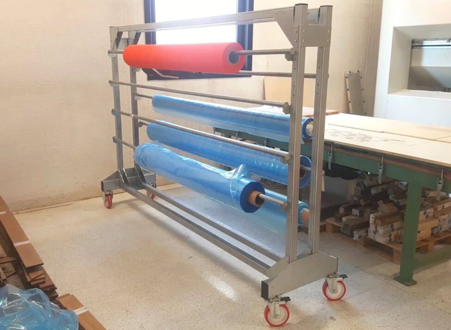 Carrito portarrollos para tapicería