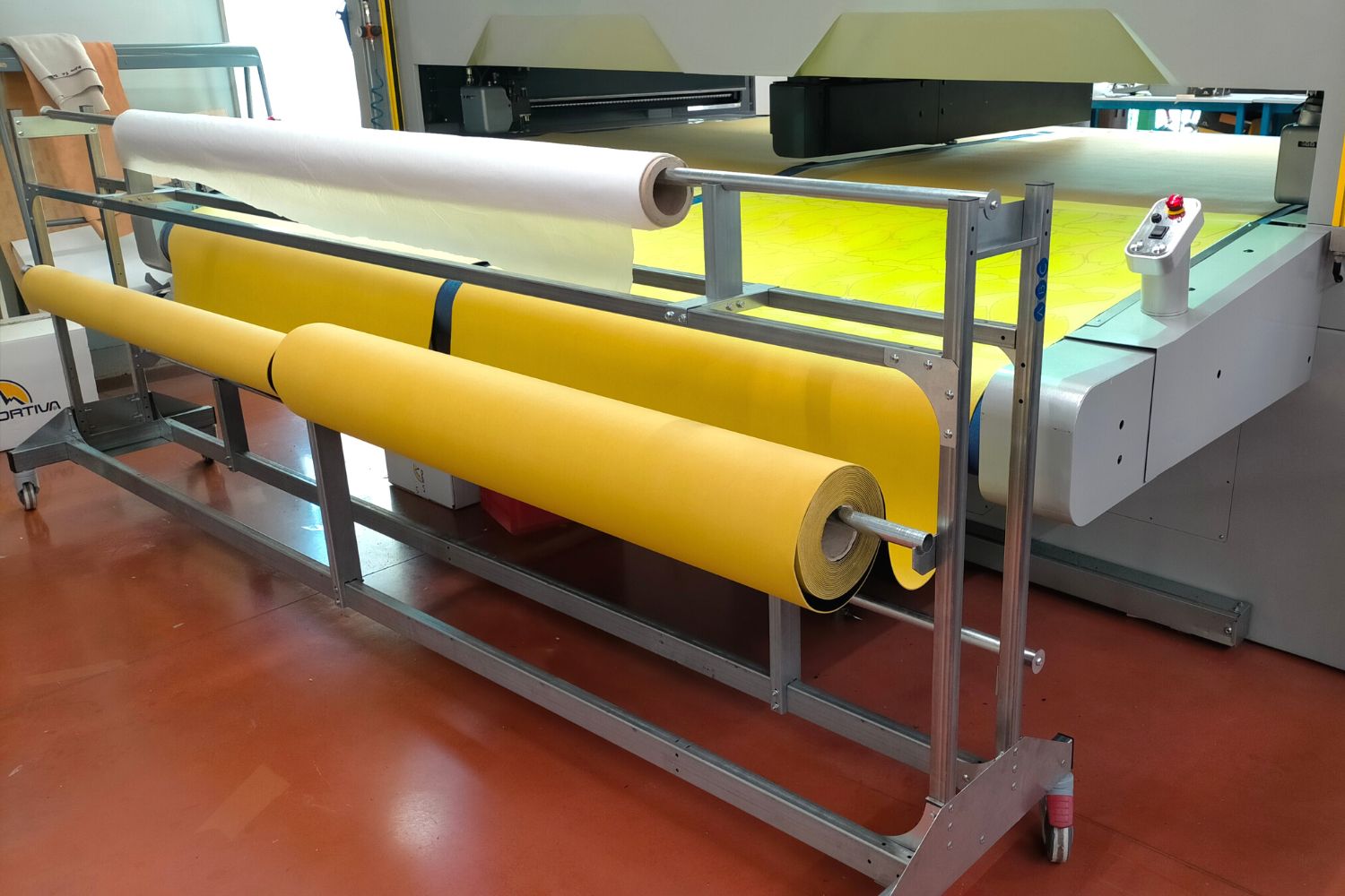 Chariot porte-rouleaux multiples