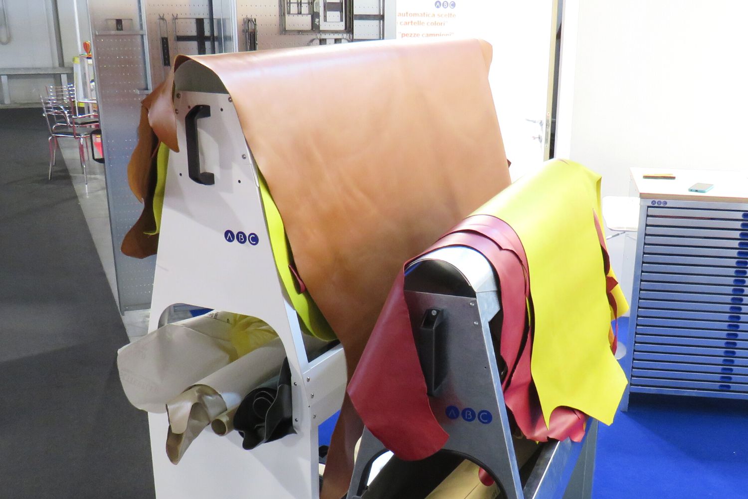 carrello-porta-pelle-grande-standard