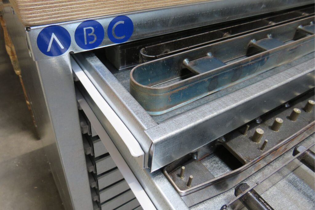 cassettiera-porta-fustelle-orizzontale-per-fustelle-voluminose