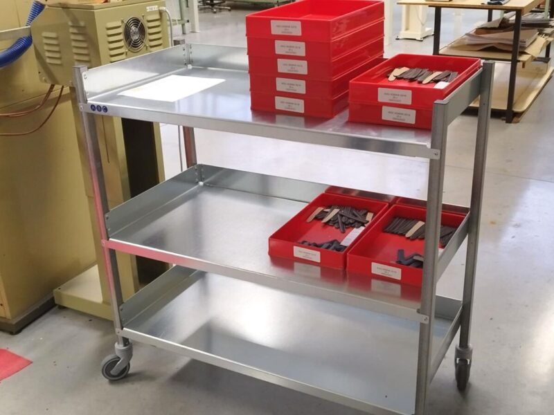 carrello-a-piani-produzione-cinturini