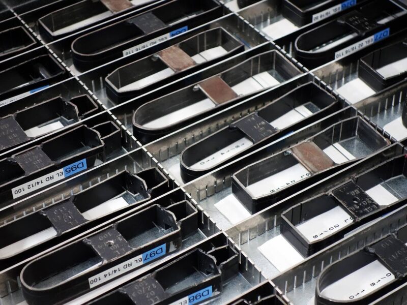 cassettiera-orizzontale-porta-fustelle-cinturini