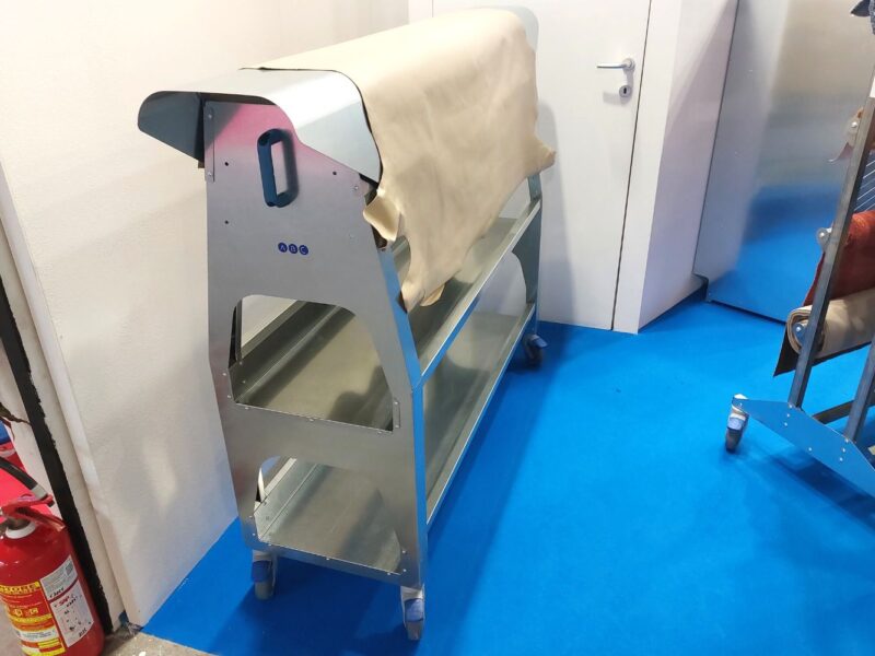 standard-leather-trolley-with-wide-hump