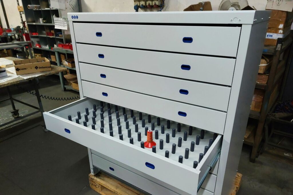 cassettiera-orizzontale-per-coni-rocche-filo