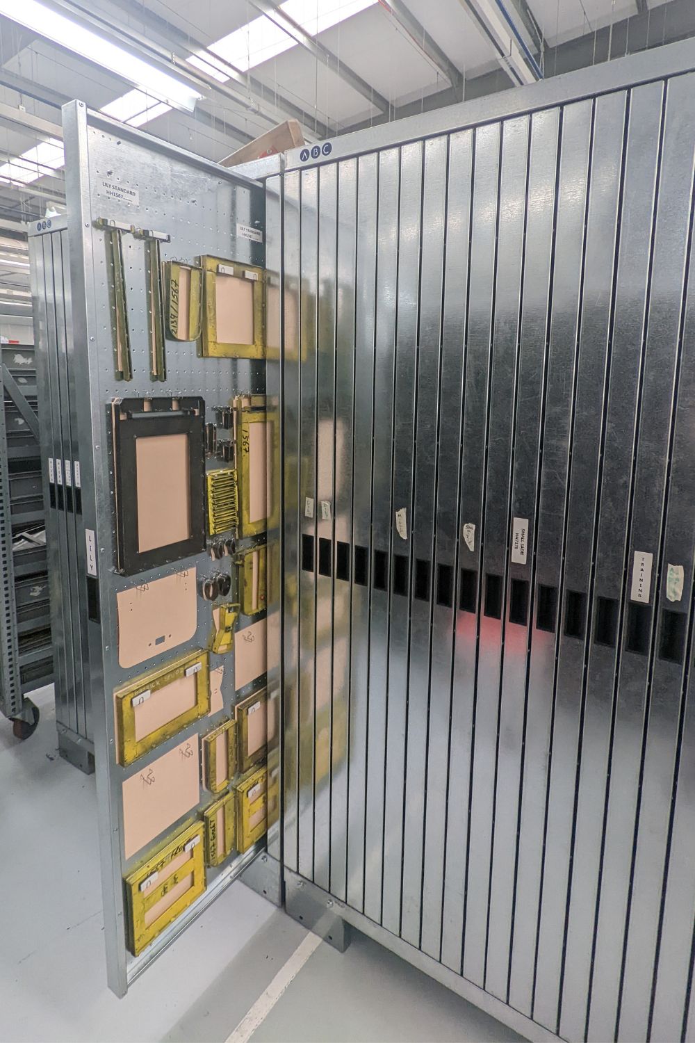 cassettiera-verticale-borsa