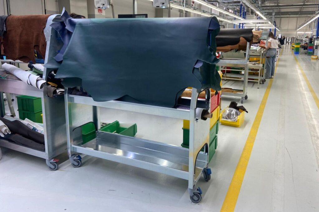 carrello-porta-pelle-grande-gobba-ampia-pelletteria