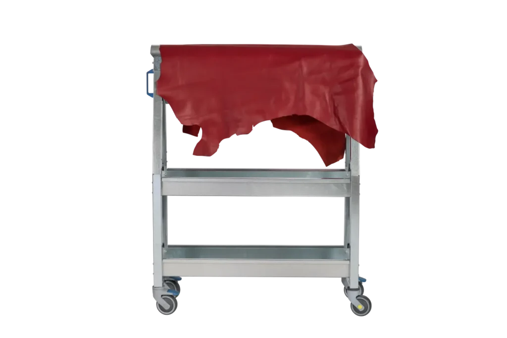 chevalet-porte-peaux-standard-avec-peaux