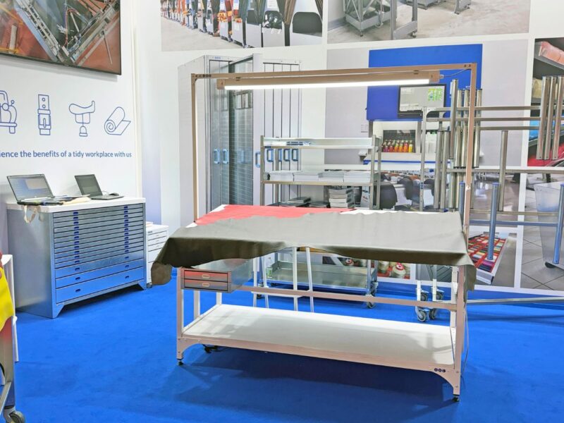 tavolo-da-lavoro-inclinabile