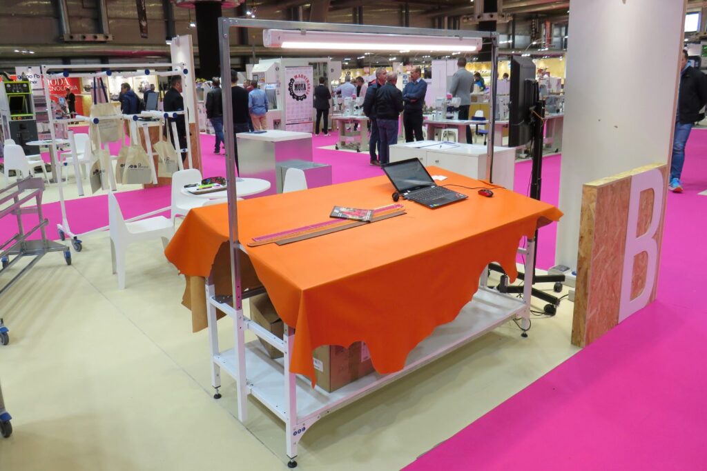 table-reglable-laboratoire