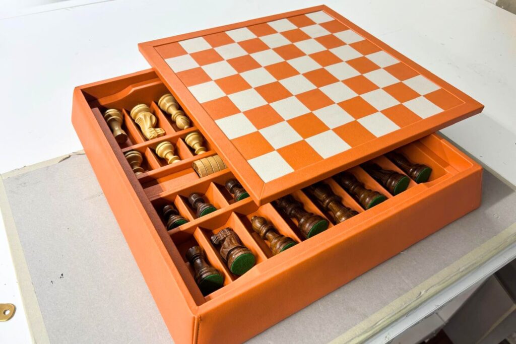 luxury-chessboard-leather-packaging