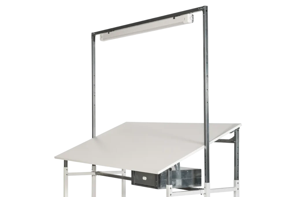 detail-single-drawer-lamp-holder