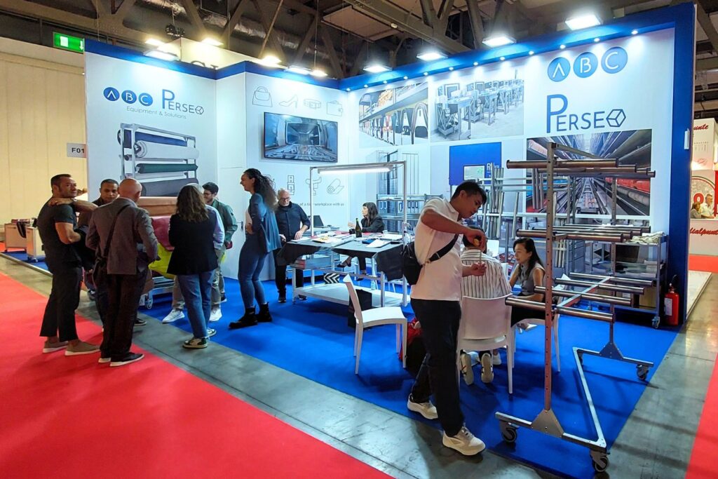 stand-simac-tanning-tech-2024